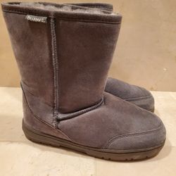 Bearpaw Sheepskin Women Boots Size 11