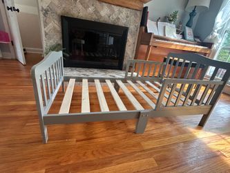 Bed frame-toddler bed