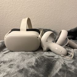 Meta Quest 2 VR Headset w/ Controllers – Works Great