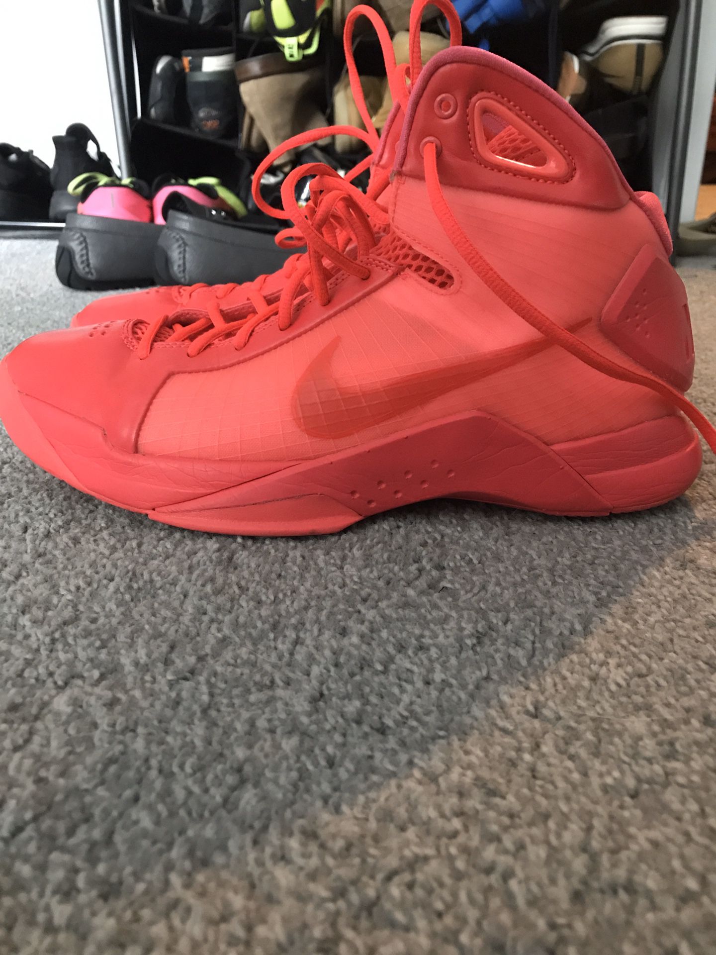 Nike basketball shoes size 10