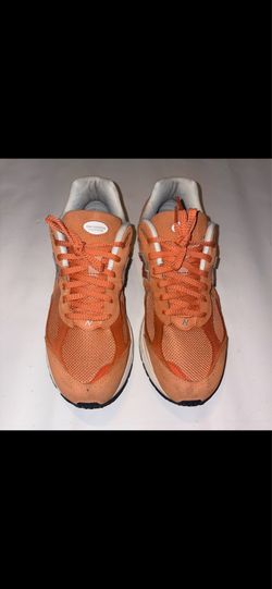 Orange New balance men’s size 10.5