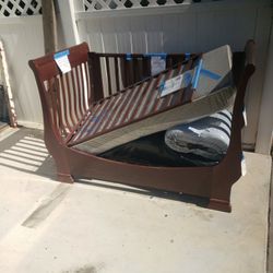 Crib/Love Seat