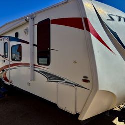2014 27’ Eclipse Stellar Wide Light Toy Hauler