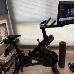 Peloton Bike+ (Very Lightly Used) + Full Setup – 