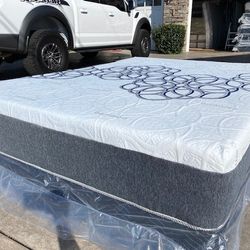 Queen Bamboo Cool Gel Memory Foam!•••
