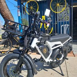 Electric Bike Brand New Save Money On Gas  Only $1699 Or Make $50 Monthly Payment  