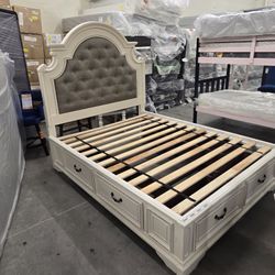 Scarlet Queen Bed Frame BRAND NEW 