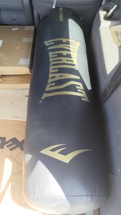 Heavy weight boxing bags barely used