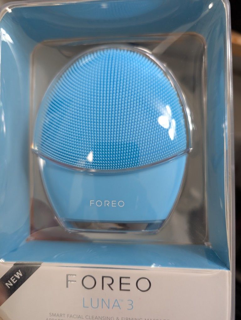 New Foreo Luna 3 Blue