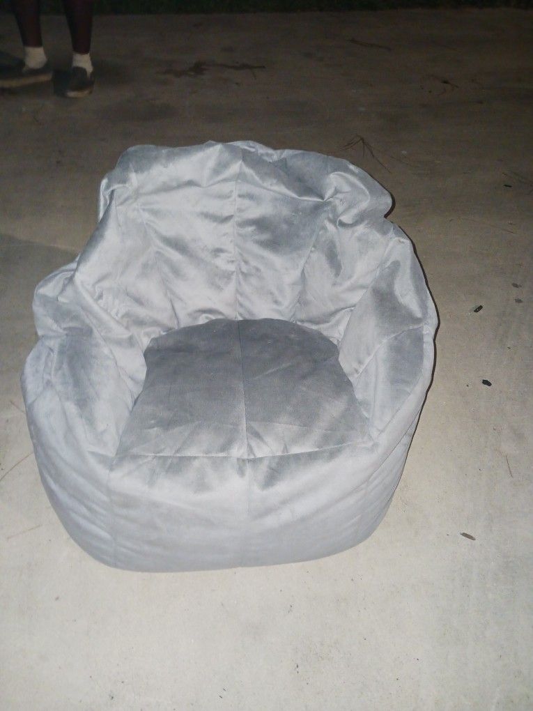 GOT 2 LIKE NEW ADULT SZ BIG JOE BEAN BAG CHAIR 12 EACHlook My Post Tons Items Low Prices
