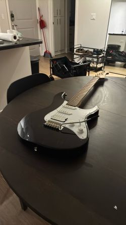 Yamaha PAC012 Pacifica Electric Guitar - Black