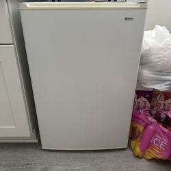 Kenmore Small Refrigerator 