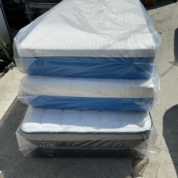 Twin size memory foam mattress 10”   ☎️📱🔥(213)713-74-89.    Call or Tex.       New mattress