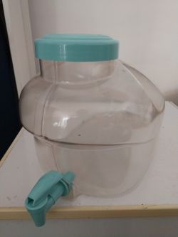 Large beverage dispenser
