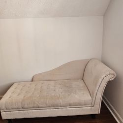 Upholstered Chase Storage Lounge 