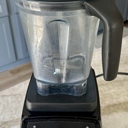 Vitamix 7500 Blender w/ Container & Lid – Excellent