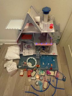 Lol  Surprise Omg Winter Disco Chalet Doll House