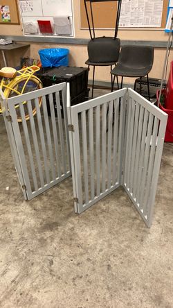 Grey gate