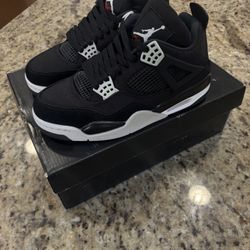 Jordan 4s