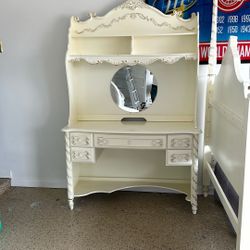 Girls Off White Bedroom  - Bed - Dresser - Chair- Night Stand- Box - And Mirror All In Good Condition