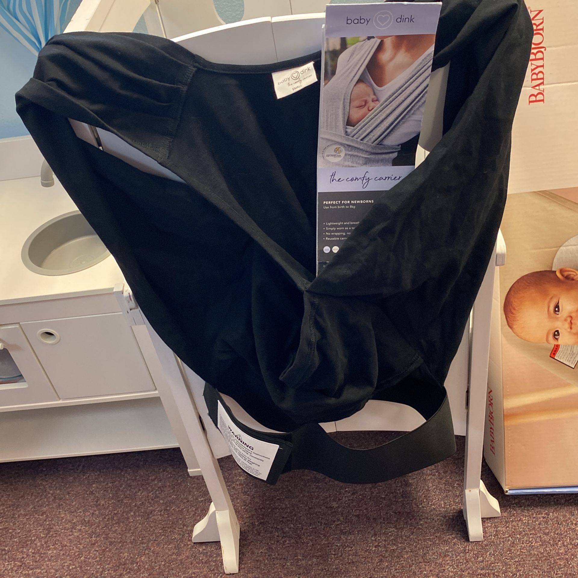 Baby Dink Black Newborn Carrier Size Small