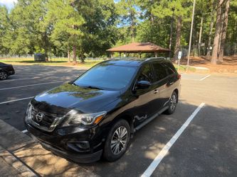 2017 Nissan Pathfinder S 4WD