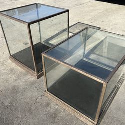 Vintage Displays Glass 