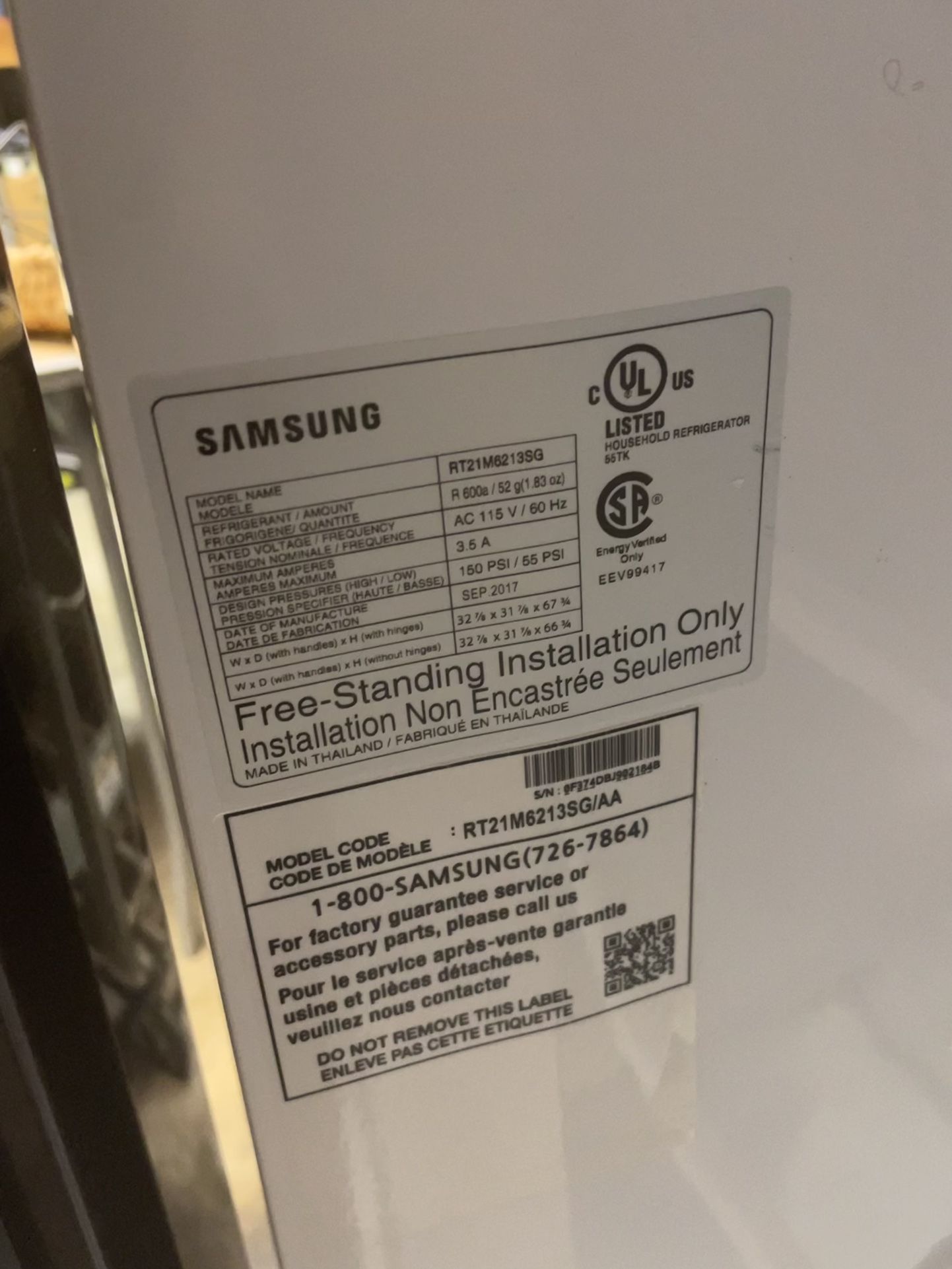 Samsung 21 Cu. Ft. Top Freezer Refrigerator With Flexzone Black Stainless Steel With Ice Maker