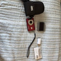 Kodak PIXPRO FZ55 Red – Like New