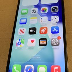 Iphone 12 fully unlocked / Liberado Battery 84%