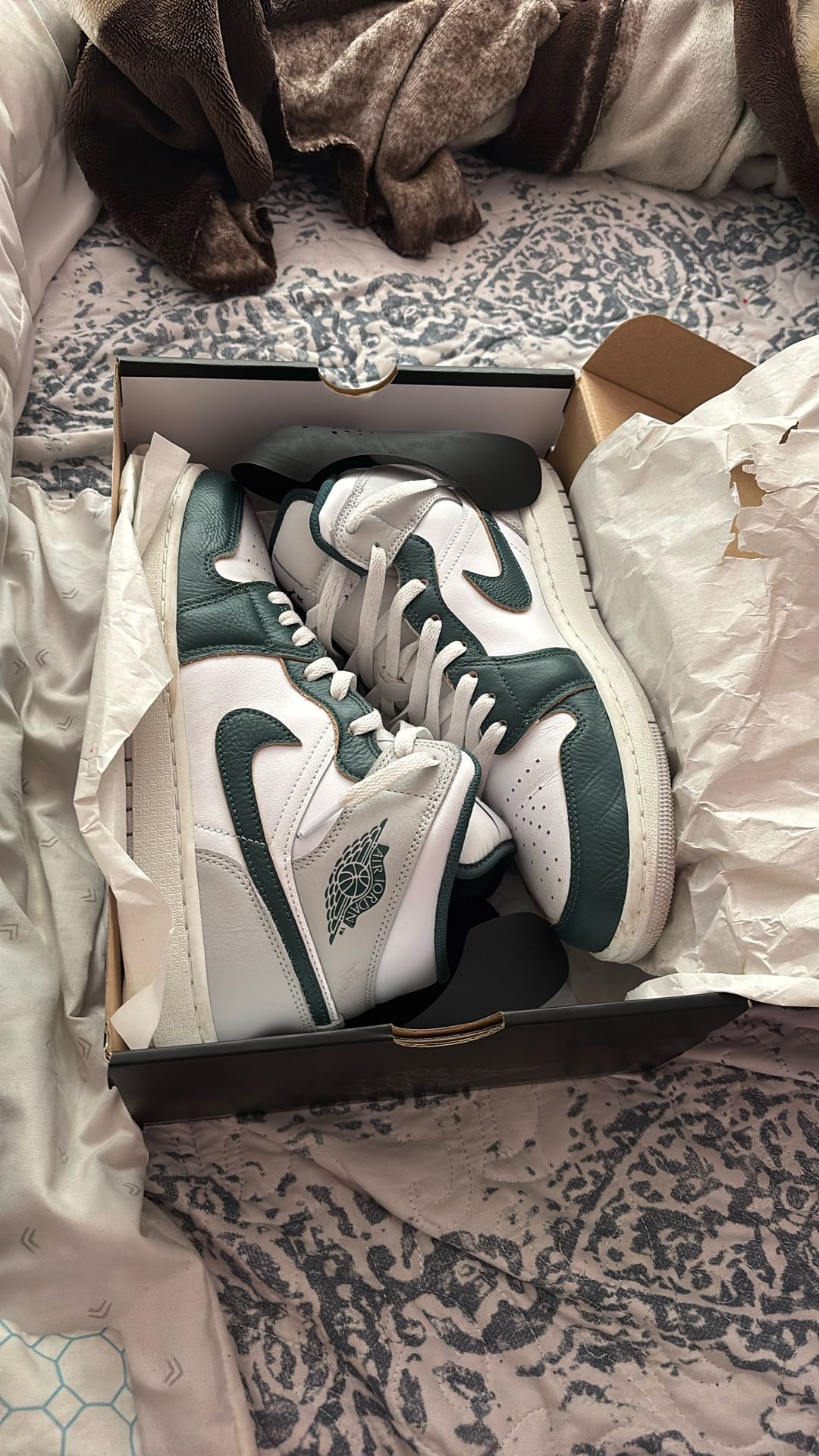 Air Jordan 1 Mid SE 'Oxidized Green'