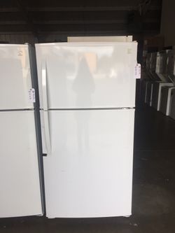 Kenmore top freezer fridge