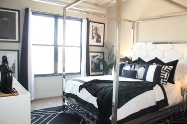 Queen luxury canopy bed