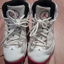 Boys Jordan's