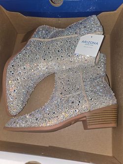 Sparkly New women's boots sz 7