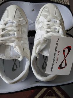 Size( 11 Adult ) NFINITY CHEER SHOES Evolution 