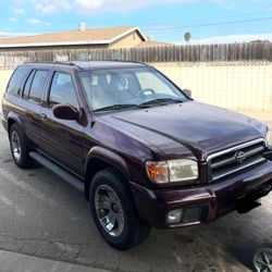 02 Nissian Pathfinder