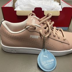 New Puma Smash Women’s Size 5.5 Peach Beige