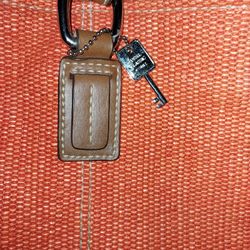 FOSSIL ORANGE PURSE GOOD CONDITION $25.00