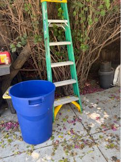 32 Gallon Recycle Trash can from Home Depot