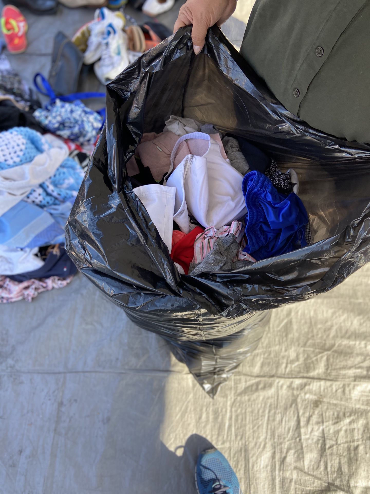 2 Large Trash Bags Of Clothes Size Large Xl for Sale in El Paso, TX -  OfferUp