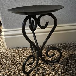 Candle holder