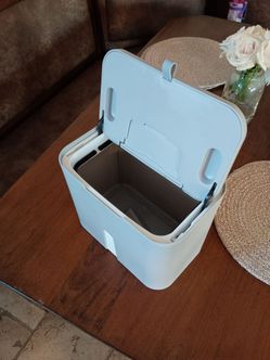 Hanging Trash Can