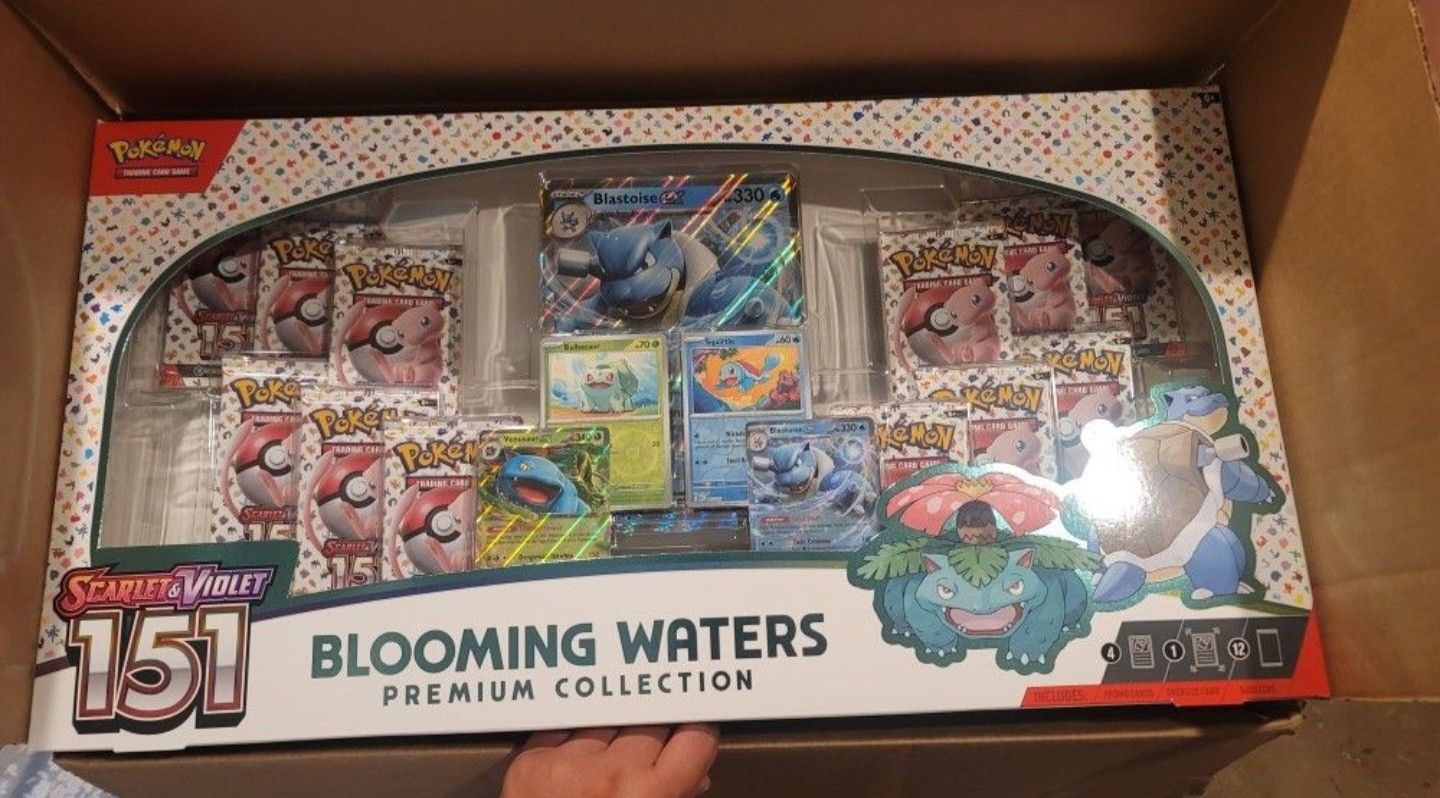 Pokemon Blooming Waters Premium Collection
