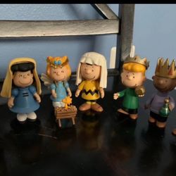 Charlie Brown Nativity Set 