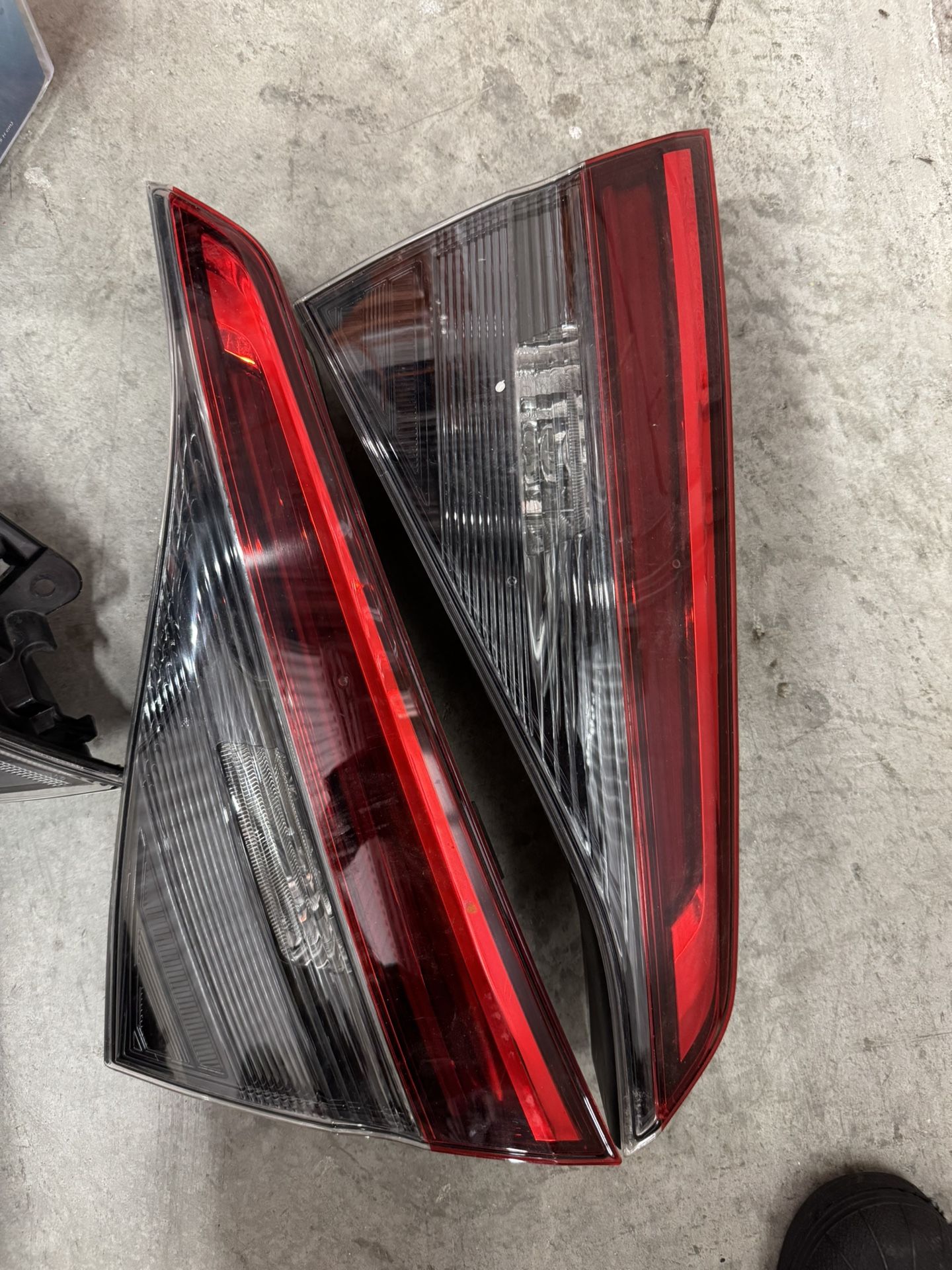 Honda Civic 2022-2025 Tail Lights