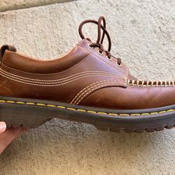 Dr. Martens Lowell Leather Moc Toe 10M