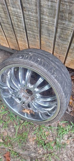 (4) 235/30/20 tires