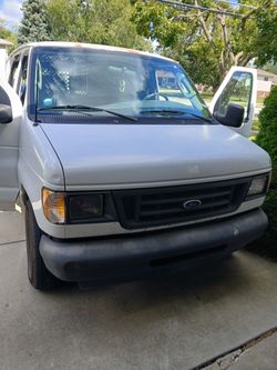 2003 Ford E-150