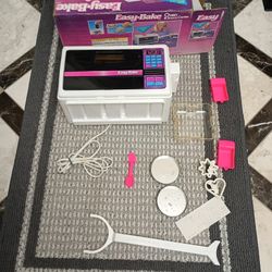 Vintage Easy Bake Oven Complete With Box 1997